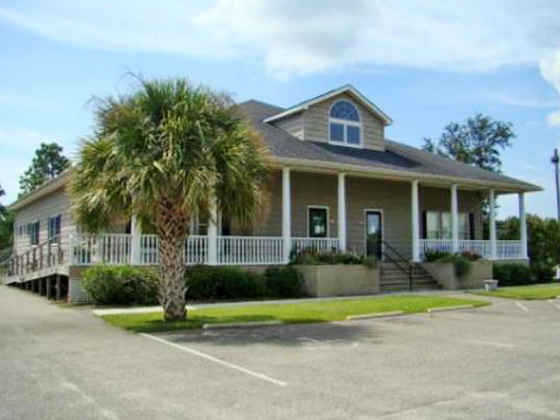 Exterior of Southport Animal Hospital in Southport, NC